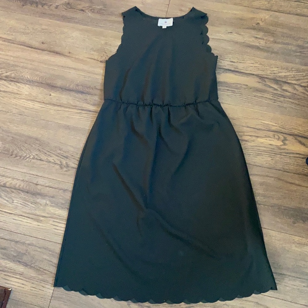 Hunter green scallop trim dress